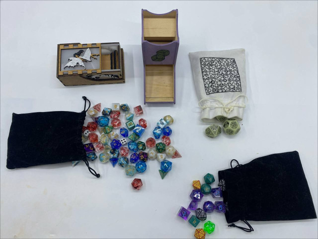 ฺBig Set Dice Tower and Hexagonal Dice ฺBig Set Dice Tower and Hexagonal Dice