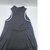 Black round neck sleeveless short dress