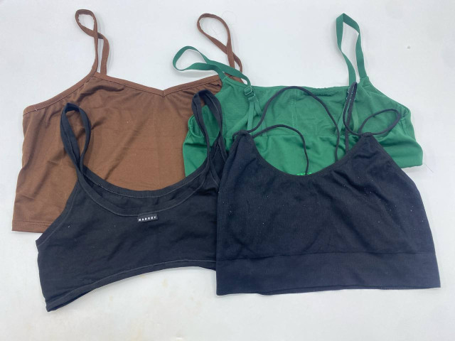 Set of 4 women's padded sports bras Set of 4 women's padded sports bras