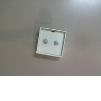 Stud earrings in a gift box Stud earrings in a gift box