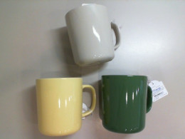 Set of 3 ceramic mugs