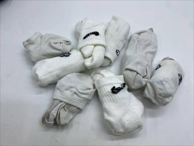 Set of 8 white socks Set of 8 white socks