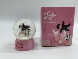 Set of 2 jeju island snowball