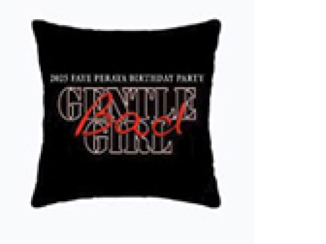 Faye Peraya : Gentle Bad GIRL - Pillow Faye Peraya : Gentle Bad GIRL - Pillow
