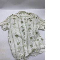 Men's white short-sleeved shirt with pattern