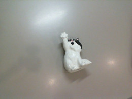 Ceramic cat figurine