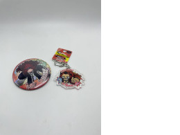 Set of anime badge and a keychain Set of anime badge and a keychain
