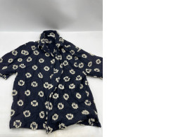 Black shortsleeved shirt with pattern