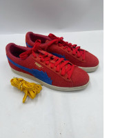 SECONDHAND red sneakers