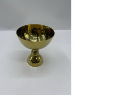 Set of 5 gold cups