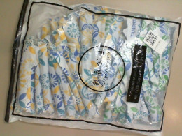 Set of women's tampons