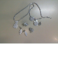 Jewelry, Earrings 3 couples and Necklace Set