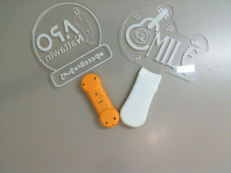 Set of 2 glow sticks