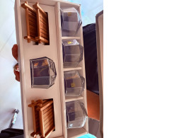 Juice set of 5 glass glasses and 4 wooden palettes