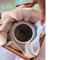 Ceramic vase with wooden box