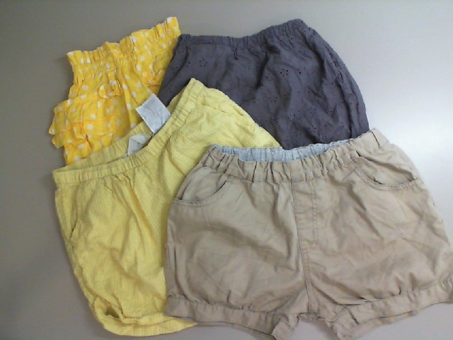 Set of 4 children's shorts Set of 4 children's shorts
