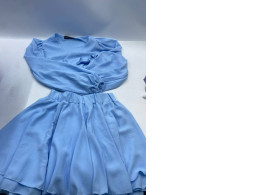 Women's long-sleeved round-neck shirt and women's blue short skirt Women's long-sleeved round-neck shirt and women's blue short skirt