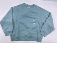 Uniqlo x POP MART THE MONSTERS Kids Sweatshirt in green. Uniqlo x POP MART THE MONSTERS Kids Sweatshirt in green.