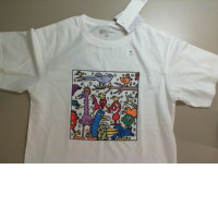 White T-shirt with a pattern