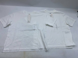 Set of 2 Uniqlo White round neck T-shirt