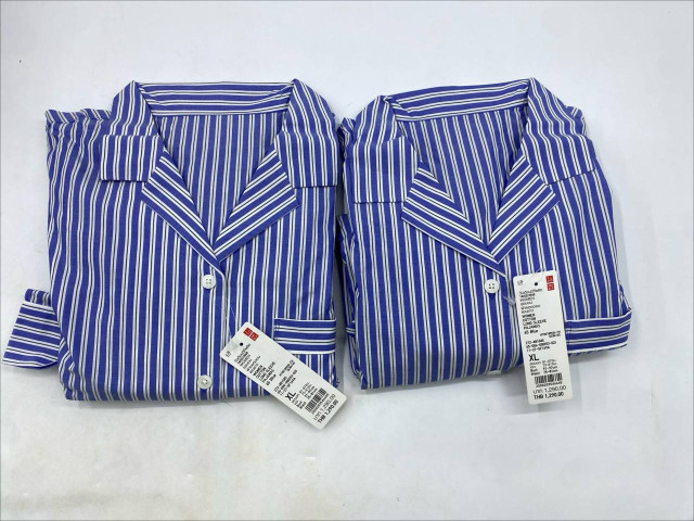 Set of 2 Uniqlo pair of blue and white striped revere collar pyjamas. Set of 2 Uniqlo pair of blue and white striped revere collar pyjamas.