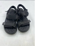 FitFlop black multi-strap sandals with hook-and-loop straps FitFlop black multi-strap sandals with hook-and-loop straps