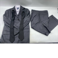 Men's long-sleeved suit with tie and trousers