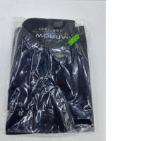 Black long-sleeved shirt 