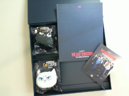 Gift set box of the Asian music group 4 Minutes the Last Seduction. 2 soft toys, photo card, photo album. Gift set box of the Asian music group 4 Minutes the Last Seduction. 2 soft toys, photo card, photo album.