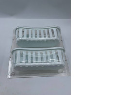 Set of 2 bathroom shelves