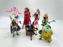 Set of Japanese figures ONEPIECE Set of Japanese figures ONEPIECE
