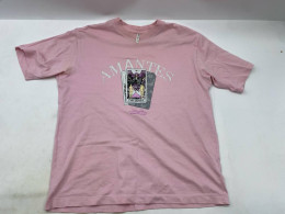 Women's pink short-sleeved crew neck shirt Women's pink short-sleeved crew neck shirt