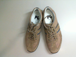 Men's suede sneakers