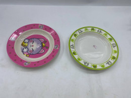 Set of 2 plastic plate Set of 2 plastic plate