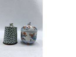 Set of 2 Glass, hot tea cup with lid, China. 