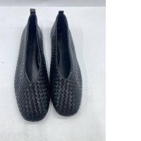  H&M Braided Leather Ballet Pumps in black. 