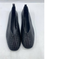  H&M Braided Leather Ballet Pumps in black. 