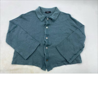 Women's dark gray long-sleeved shirt