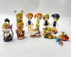 Set of japanese mini figures