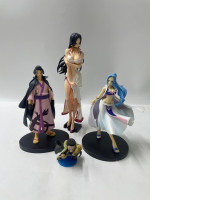 Set of Japanese figures (used)