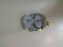 Fabric wrist bracelet