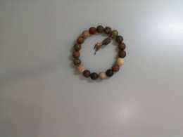 Bracelet made of large beads Bracelet made of large beads