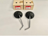 Set of  2 Left and right matte black rearview mirrors for Honda Scoopy 110. Price per piece. Part number: 88211-K93-T01ZE