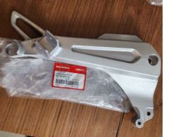 Rear footrest bracket, rear footrest stay, genuine Honda Dream 110i (square headlight model), left and right sides, part number 50715-KZV-T00.