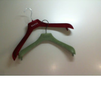 Set of 2 clothes hangers