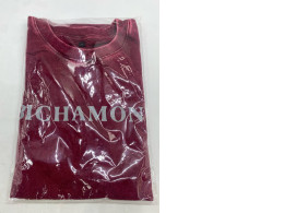 RED "BICHAMOND on Street" Reflect series T-shirt. 