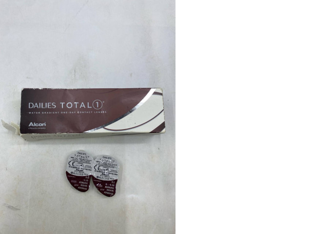 Alcon Dailies Total disposable contact lens case. Alcon Dailies Total disposable contact lens case.