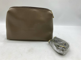 The Legato Largo Karu shoulder bag is made of beige faux leather.