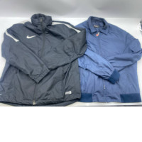 Set of 2 Long-sleeved sweatshirt with a full-length zipper. 