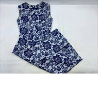 blue and white floral print sleeveless dress. blue and white floral print sleeveless dress.
